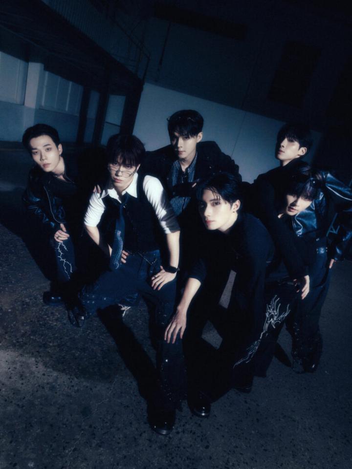 D-ONE JAPAN LIVE -Year-end Party-