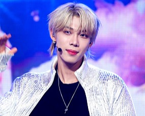 ロビン（n.SSign） ［로빈］