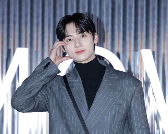 ファン・ミンヒョン ［황민현］