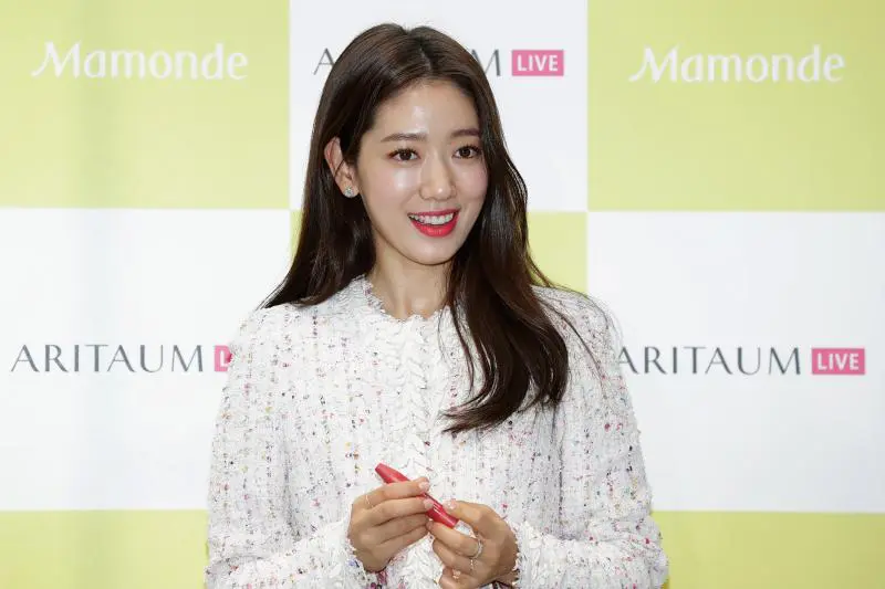 パク・シネ ［박신혜］ | 俳優・アーティスト | Kboard(Kボード)