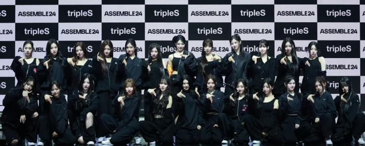 tripleS ∞! 