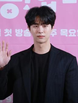 キム・ムジュン ［김무준］