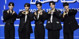 シユン（NOWZ） ［시윤］