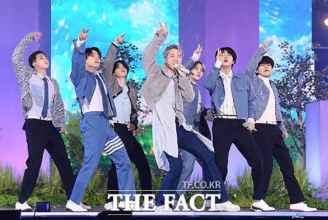 【BTS出演】2021 THE FACT MUSIC AWARDS イベントレポート！（画像多数）【エムオン!にて放送決定】