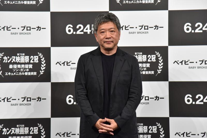 『ベイビー・ブローカー』是枝裕和監督凱旋記者会見！ソン・ガンホとの強い信頼と絆を語る！